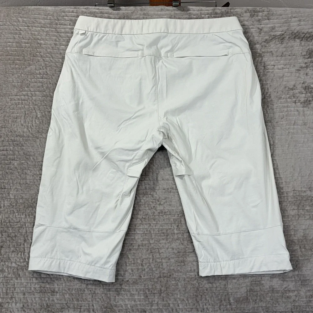 Lululemon Mens 36x17‎ Ivory Belted Utilitech Relaxed Fit Shorts LM5ACTS No Belt